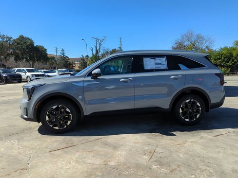 New 2026 Kia Sorento S FWD image 5