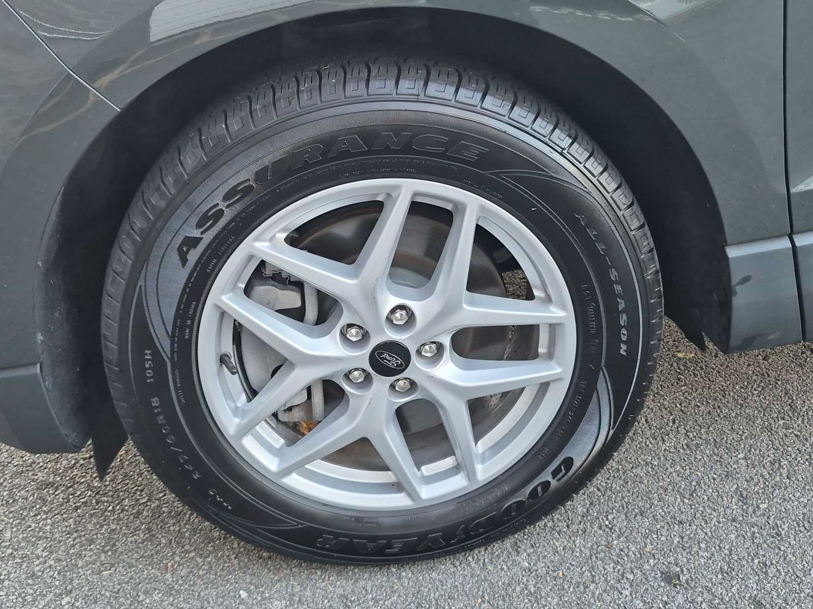 Used 2024 Ford Edge SEL AWD/4WD image 14
