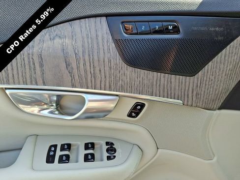 Certified 2024 Volvo XC90 B5 Plus w/ Protection Package Premier AWD/4WD image 15