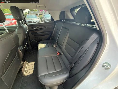 Used 2021 Chevrolet TrailBlazer LT w/ Premium Seating Package FWD image 21