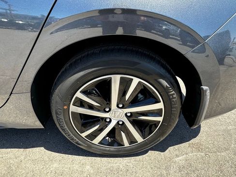 Used 2023 Honda Civic LX image 9