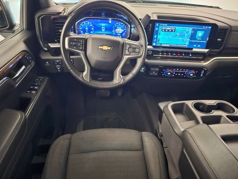 Used 2023 Chevrolet Silverado 1500 LT w/ Safety Package AWD/4WD image 9