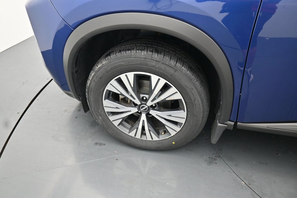 Used 2023 Nissan Rogue SV AWD/4WD image 16