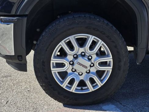 Used 2024 GMC Sierra 2500 SLE w/ SLE Value Package; image 11