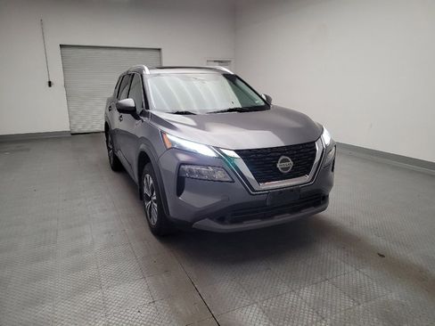 Used 2021 Nissan Rogue SV w/ Premium Package FWD image 14