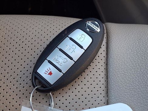 Used 2016 Nissan Rogue SL w/ SL Premium Package image 17