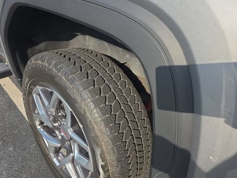 Used 2024 GMC Sierra 1500 SLT w/ SLT Convenience Package AWD/4WD image 9