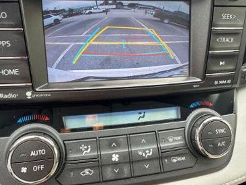 Used 2017 Toyota RAV4 XLE FWD image 10