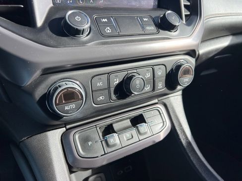 Used 2023 GMC Acadia AT4 w/ Preferred Package image 10