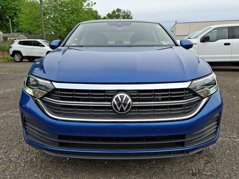 Used 2024 Volkswagen Jetta SE FWD image 5