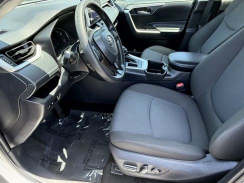 Certified 2025 Toyota RAV4 XLE FWD image 26