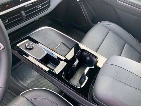 New 2026 Buick Enclave Sport Touring w/ Power Package image 8