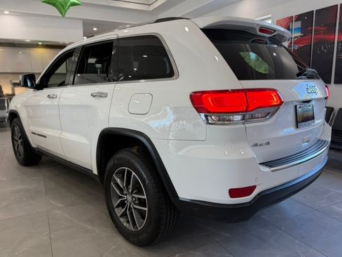 Used 2017 Jeep Grand Cherokee Limited AWD/4WD image 5