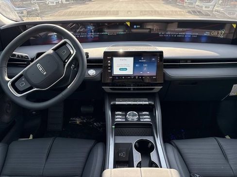 New 2026 Lincoln Nautilus Reserve AWD/4WD image 16