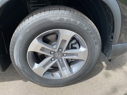 Used 2025 Honda Pilot EX-L image 2