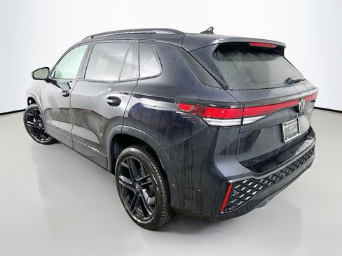 New 2026 Volkswagen Tiguan SE R-Line image 5