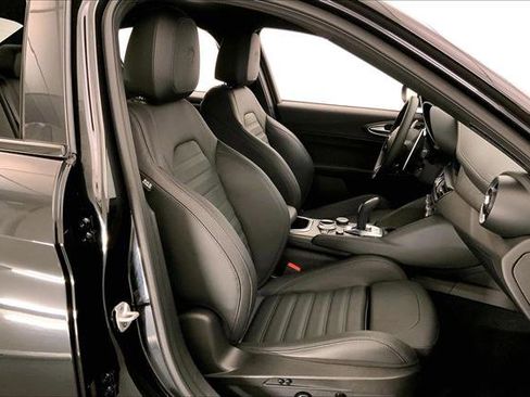 Used 2024 Alfa Romeo Giulia Quadrifoglio w/ Active Assist Plus Package image 6