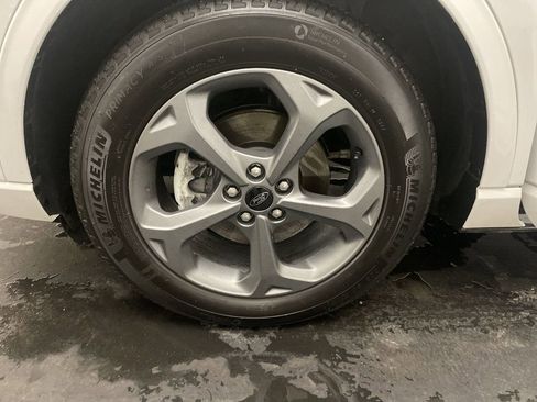 Used 2023 Ford Escape ST-Line image 25