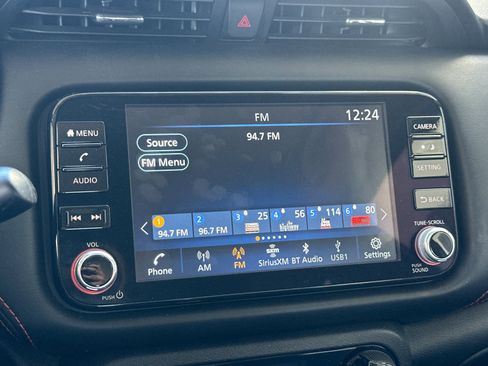 Used 2023 Nissan Kicks SR image 15