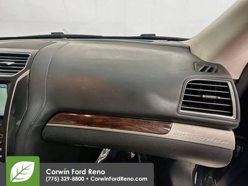 Used 2016 Ford Explorer Platinum AWD/4WD image 32