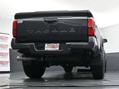 Used 2025 Toyota Tacoma TRD Off-Road image 35