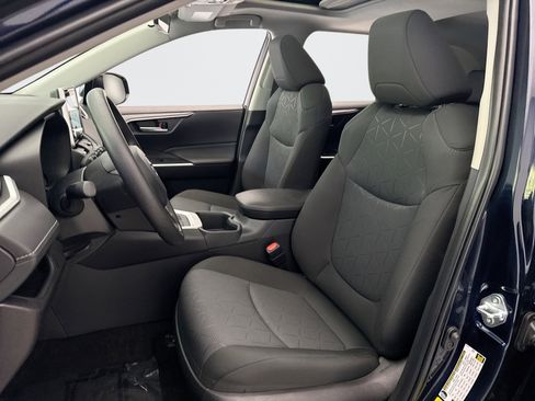 Used 2025 Toyota RAV4 XLE w/ Convenience Package AWD/4WD image 11
