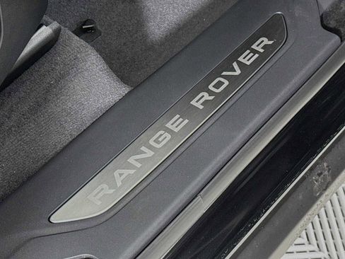 New 2026 Land Rover Range Rover Velar Dynamic SE image 32