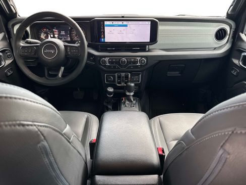Used 2024 Jeep Wrangler Unlimited Sport AWD/4WD image 15