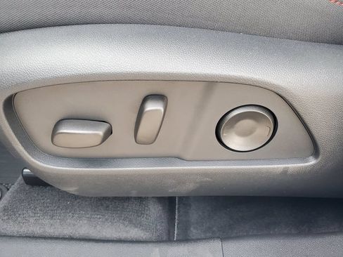 New 2027 Chevrolet Equinox RS w/ Convenience Package III AWD/4WD image 6