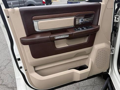 Used 2017 RAM 1500 Laramie w/ Convenience Group AWD/4WD image 5