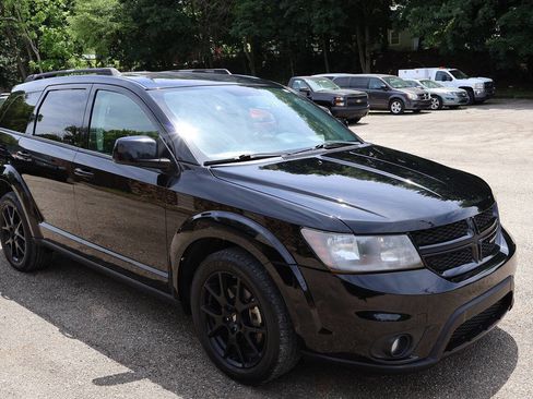 Used 2018 Dodge Journey SXT w/ Blacktop Package AWD/4WD image 1