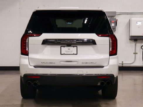 Used 2023 GMC Yukon Denali Ultimate image 4