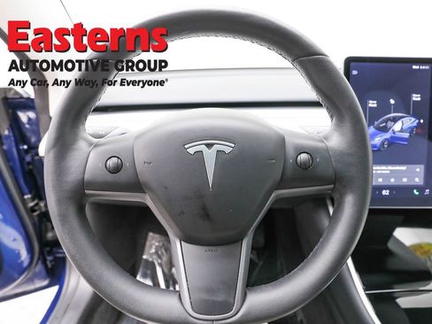 Used 2020 Tesla Model 3 Standard Range Plus image 10