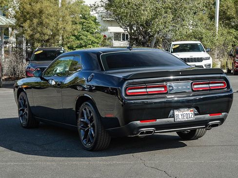 Used 2019 Dodge Challenger SXT w/ Plus Package RWD image 5