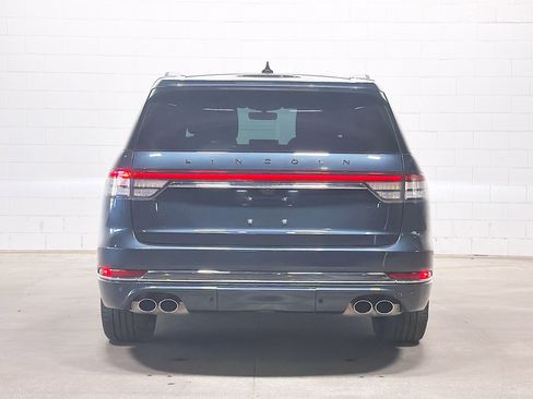 Used 2024 Lincoln Aviator Black Label w/ Class IV Trailer Tow Package image 8