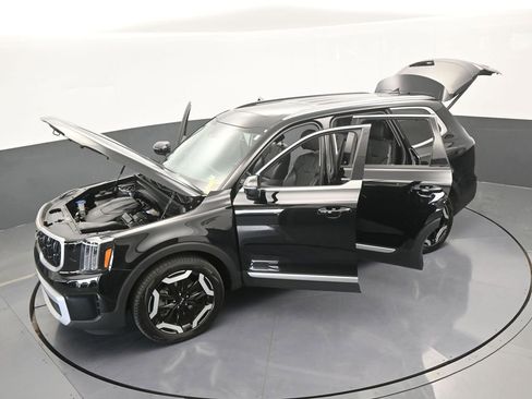 Used 2024 Kia Telluride EX image 68