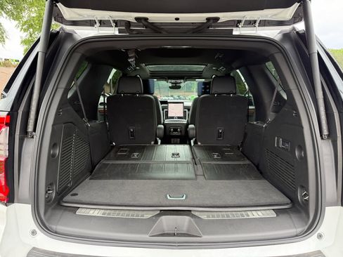 Used 2025 GMC Yukon Denali w/ Denali Reserve Package AWD/4WD image 27