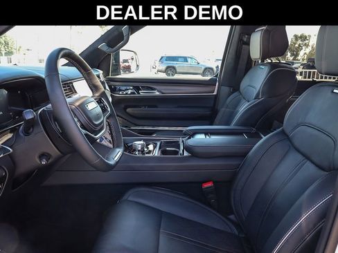 New 2025 Jeep Grand Wagoneer L Series II Obsidian w/ Quick Order Packagew 28T image 19