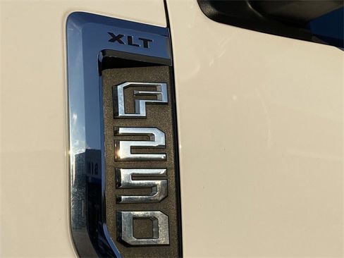 Used 2022 Ford F250 XLT w/ XLT Value Package image 36
