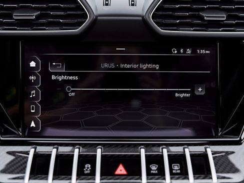 Used 2021 Lamborghini Urus AWD/4WD image 98
