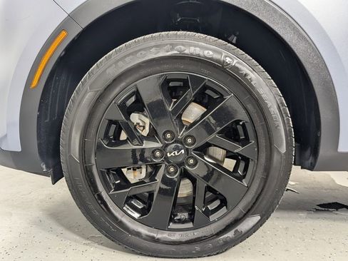 Used 2022 Kia Sorento S w/ Panoramic Sunroof Package AWD/4WD image 9