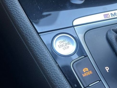 Used 2019 Volkswagen Golf R 4-Door image 26