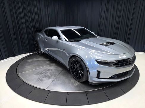 Used 2024 Chevrolet Camaro LT RWD image 7