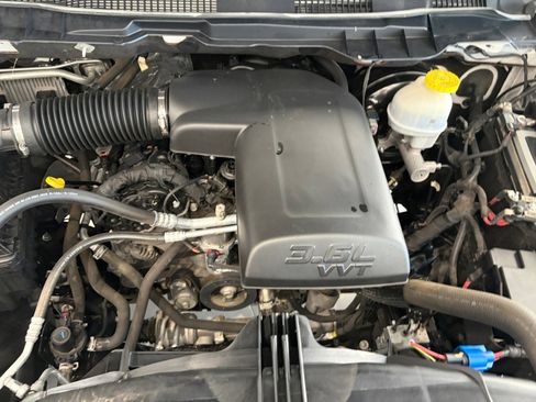 Used 2022 RAM 1500 Tradesman w/ Chrome Appearance Group AWD/4WD image 22