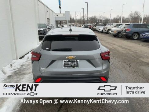 Used 2024 Chevrolet Trax LS w/ LS Convenience Package image 6