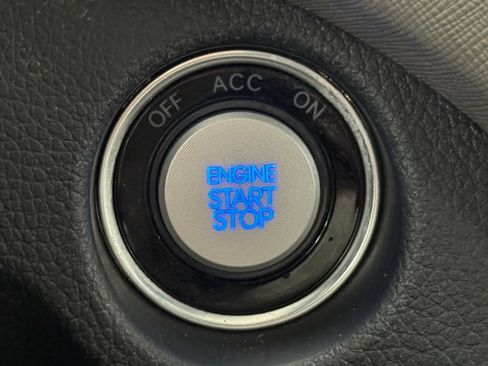 Used 2018 Hyundai Santa Fe Sport w/ 2.4L Value Package 02 FWD image 24