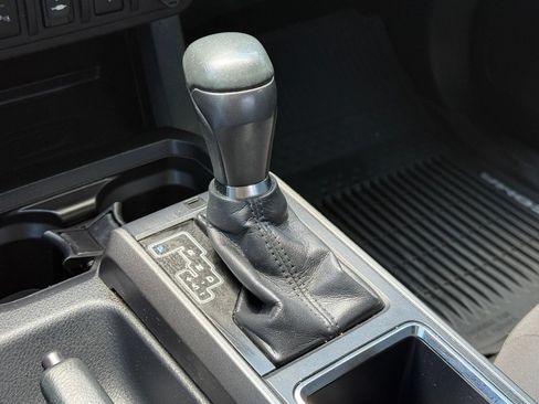 Used 2017 Toyota Tacoma TRD Sport w/ Premium & Technology Package RWD image 30