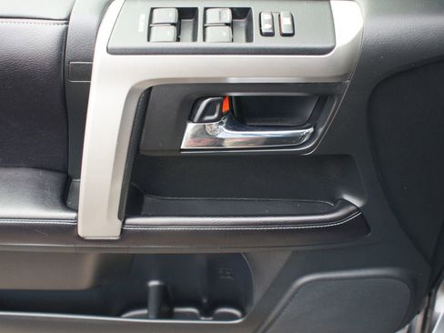 Used 2016 Toyota 4Runner SR5 Premium image 29