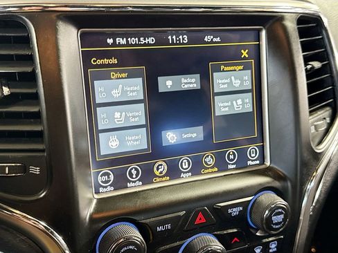 Used 2018 Jeep Grand Cherokee Limited w/ Luxury Group II image 27