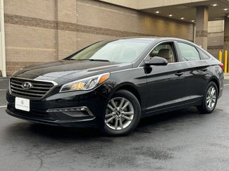 Used 2015 Hyundai Sonata SE image 1